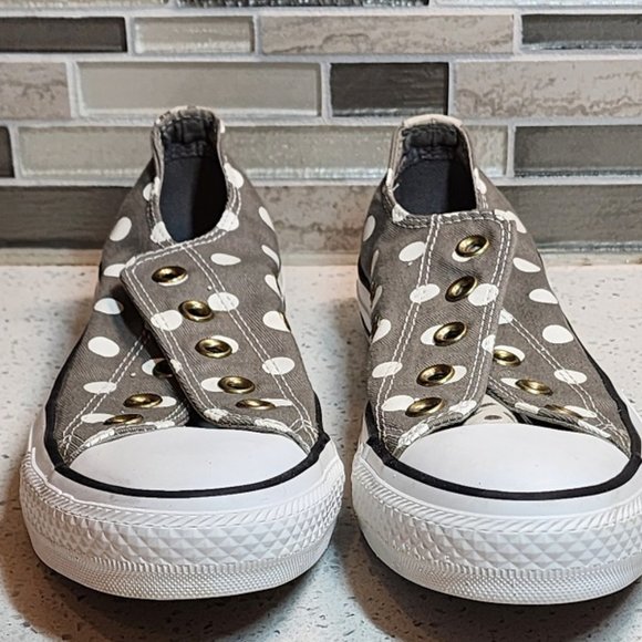 Converse Shoes - ⭐Grey Polka Dot Women's Converse Sneakers ~ 6.0⭐